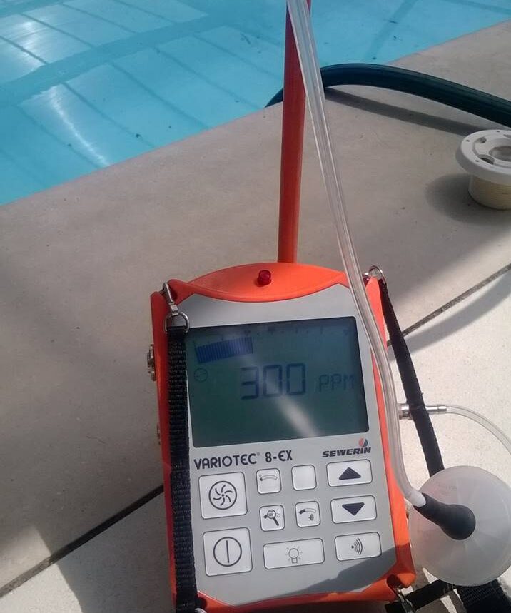 Controle conduites de piscine au gaz traceur