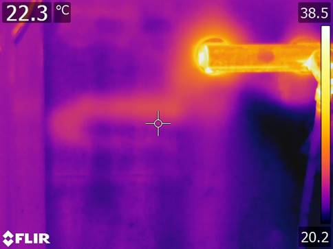 Localisation précise d’une fuite d’eau sanitaire gauche en-dessous du robinet