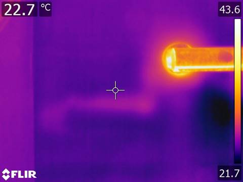 Scanning infrarouge - Localisation précise d’une fuite d’eau sanitaire gauche en-dessous du robinet